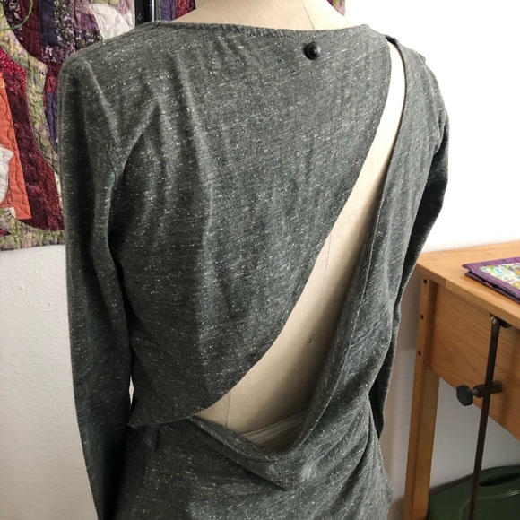 Diesel slit back large grey t-shirt. - Picture 3 of 7